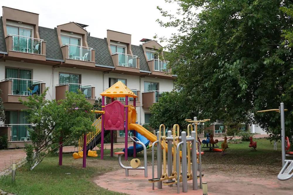 Beralisa Family Garden Resort غويْنوك المظهر الخارجي الصورة
